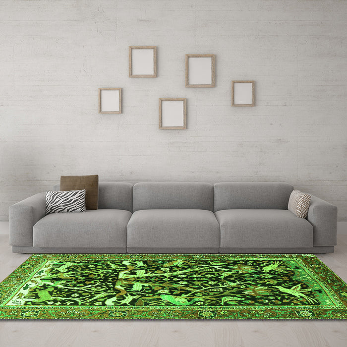 Machine Washable Animal Green Traditional Area Rugs in a Living Room,, wshtr3953grn