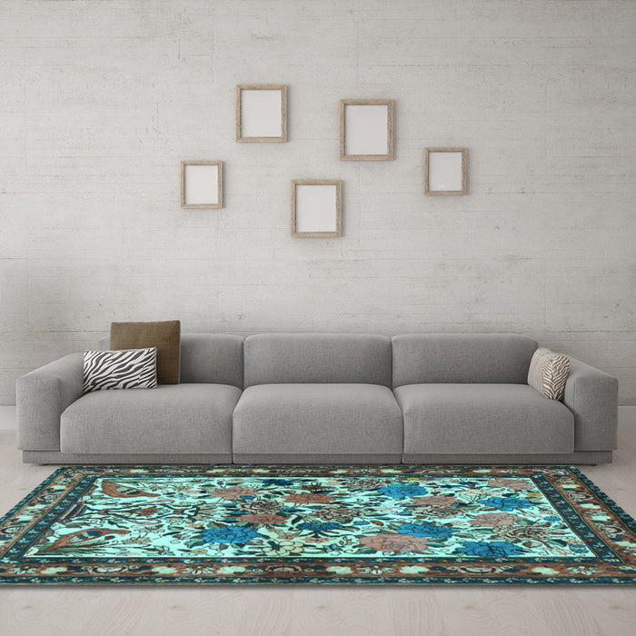 Machine Washable Animal Light Blue Traditional Rug in a Living Room, wshtr3955lblu