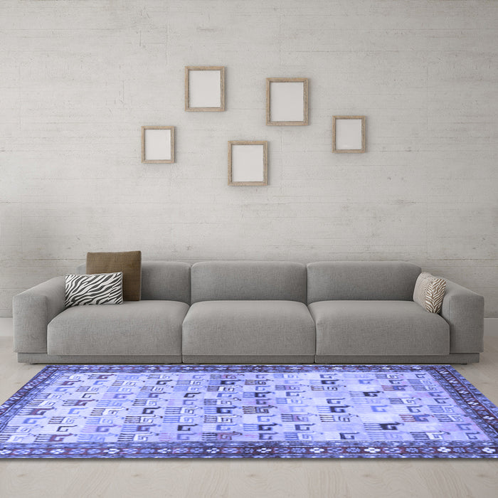 Machine Washable Persian Blue Traditional Rug in a Living Room, wshtr3956blu