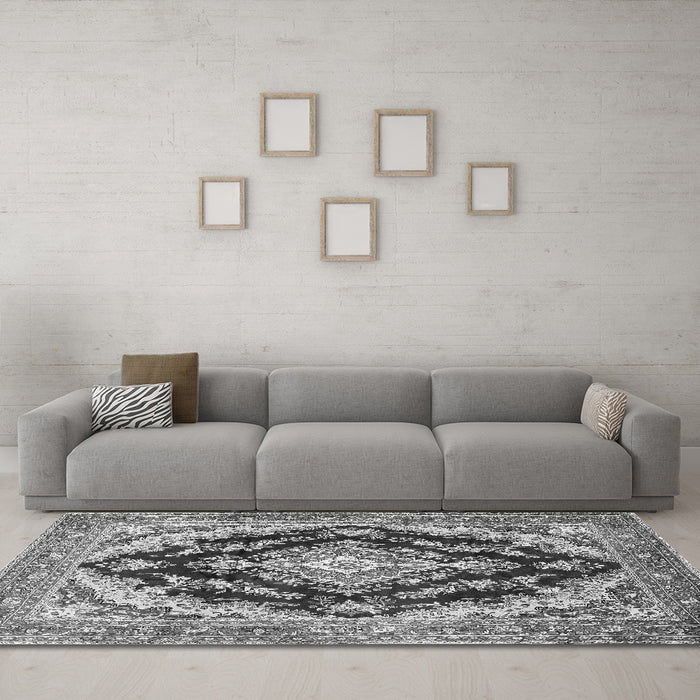 Machine Washable Medallion Gray Traditional Rug in a Living Room,, wshtr395gry