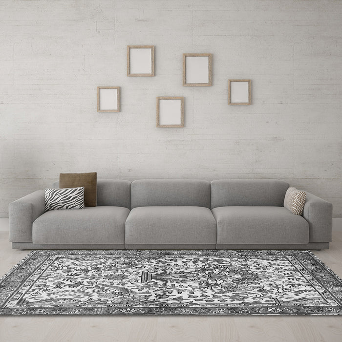 Machine Washable Persian Gray Traditional Rug in a Living Room,, wshtr3960gry