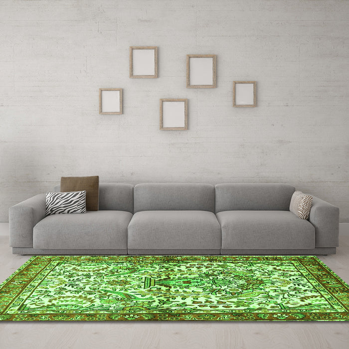 Machine Washable Persian Green Traditional Area Rugs in a Living Room,, wshtr3960grn