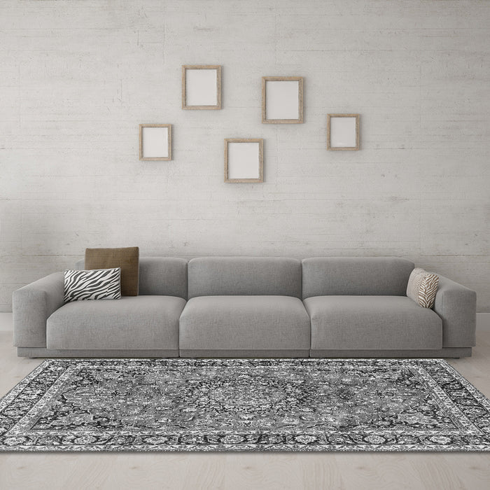 Machine Washable Persian Gray Traditional Rug in a Living Room,, wshtr3961gry