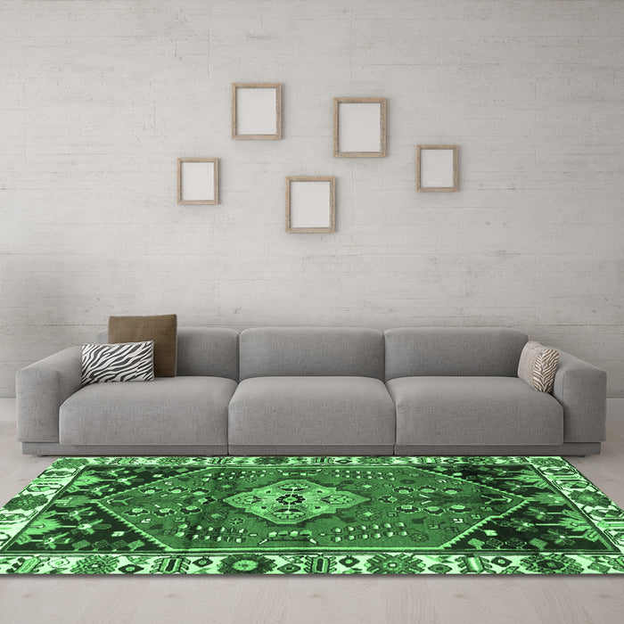 Machine Washable Persian Emerald Green Traditional Area Rugs in a Living Room,, wshtr3962emgrn