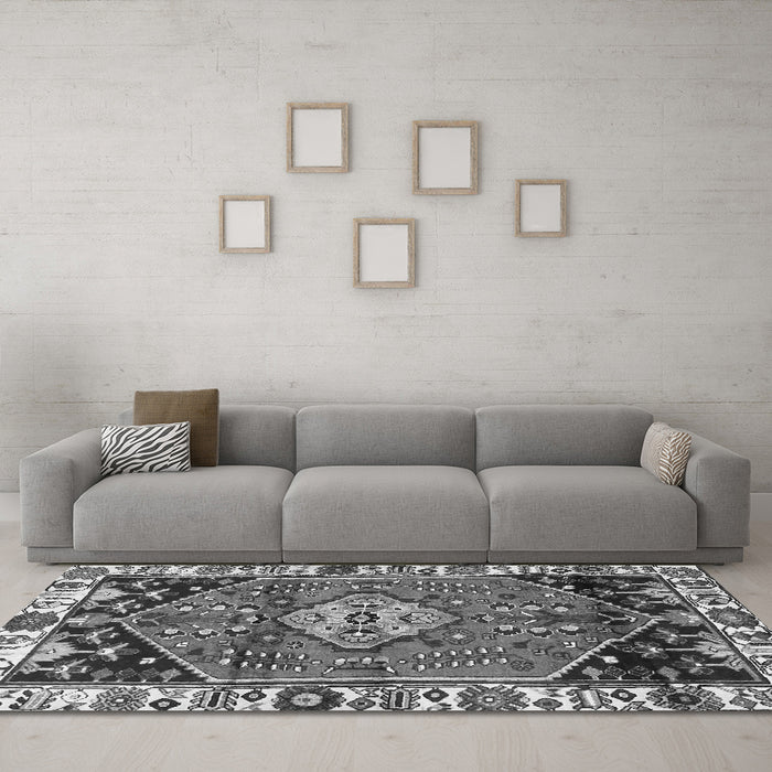 Machine Washable Persian Gray Traditional Rug in a Living Room,, wshtr3962gry