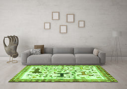 Machine Washable Animal Green Traditional Area Rugs in a Living Room,, wshtr3965grn