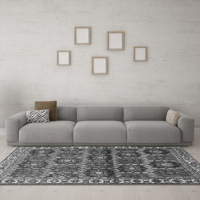Machine Washable Persian Gray Traditional Rug in a Living Room,, wshtr3969gry