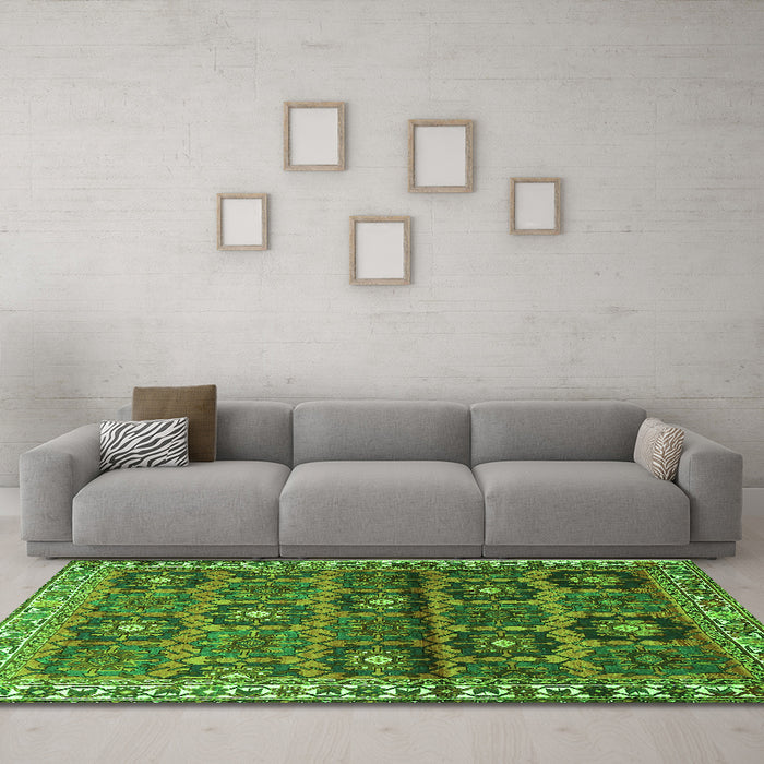 Machine Washable Persian Green Traditional Area Rugs in a Living Room,, wshtr3969grn