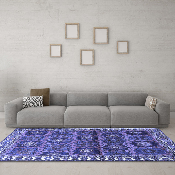 Machine Washable Persian Blue Traditional Rug in a Living Room, wshtr3969blu
