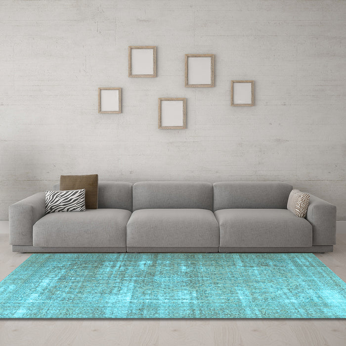 Machine Washable Persian Light Blue Traditional Rug in a Living Room, wshtr3971lblu
