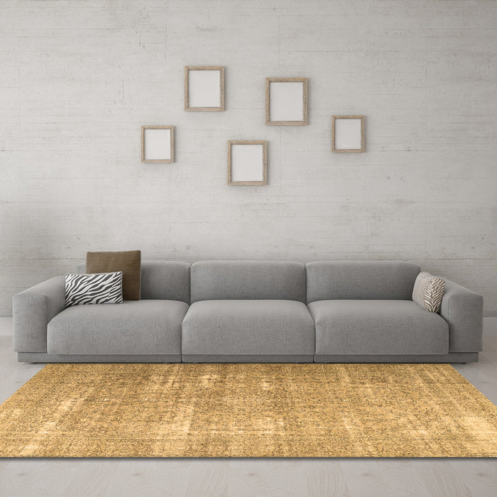 Machine Washable Persian Brown Traditional Rug in a Living Room,, wshtr3971brn