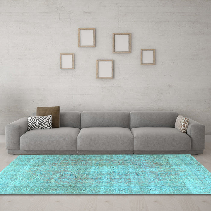 Machine Washable Persian Light Blue Traditional Rug in a Living Room, wshtr3972lblu