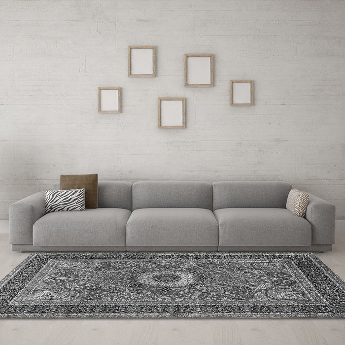 Machine Washable Persian Gray Traditional Rug in a Living Room,, wshtr3974gry