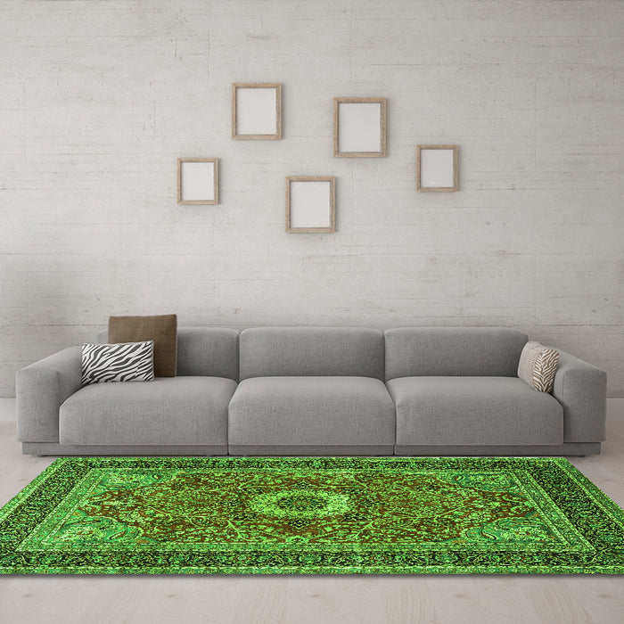 Machine Washable Persian Green Traditional Area Rugs in a Living Room,, wshtr3974grn