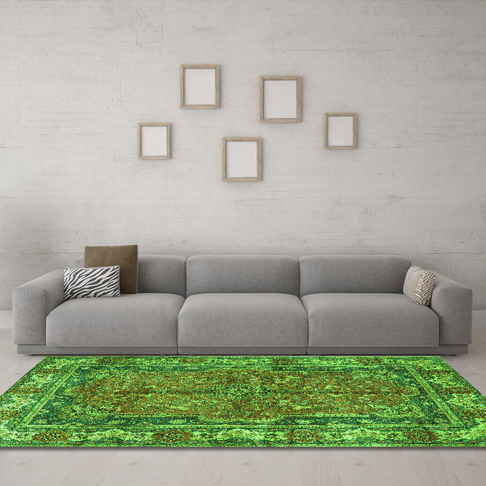 Machine Washable Persian Green Traditional Area Rugs in a Living Room,, wshtr3976grn