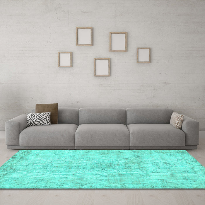 Machine Washable Persian Turquoise Traditional Area Rugs in a Living Room,, wshtr3981turq