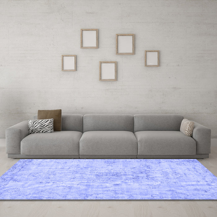 Machine Washable Persian Blue Traditional Rug in a Living Room, wshtr3981blu