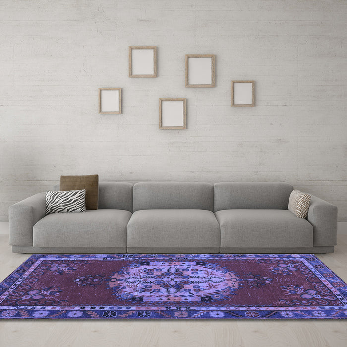 Machine Washable Persian Blue Traditional Rug in a Living Room, wshtr3985blu