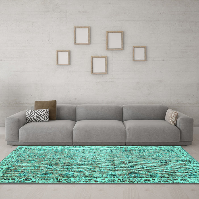 Machine Washable Persian Turquoise Traditional Area Rugs in a Living Room,, wshtr3987turq