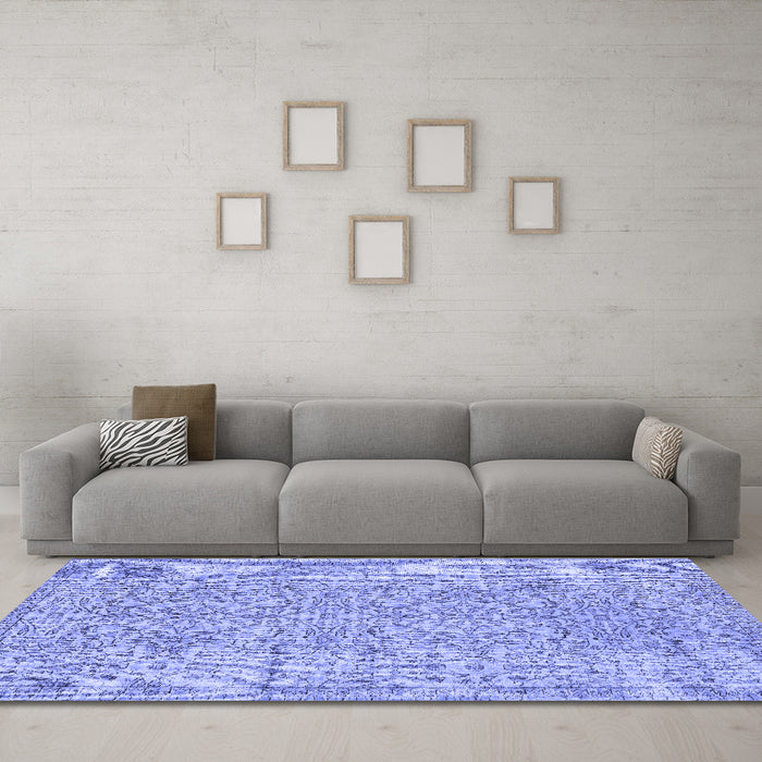 Machine Washable Persian Blue Traditional Rug in a Living Room, wshtr3988blu