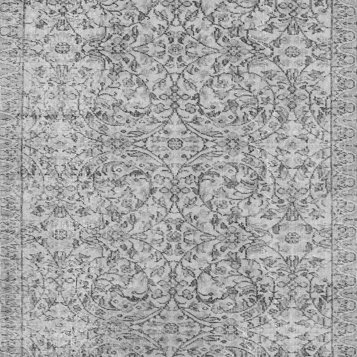 Serging Thickness of Machine Washable Persian Gray Traditional Rug, wshtr3988gry