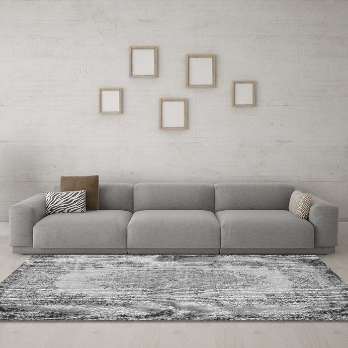 Machine Washable Persian Gray Traditional Rug in a Living Room,, wshtr3989gry