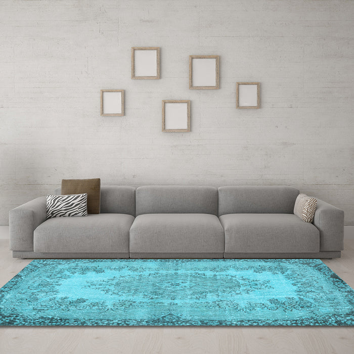 Machine Washable Persian Light Blue Traditional Rug in a Living Room, wshtr3989lblu