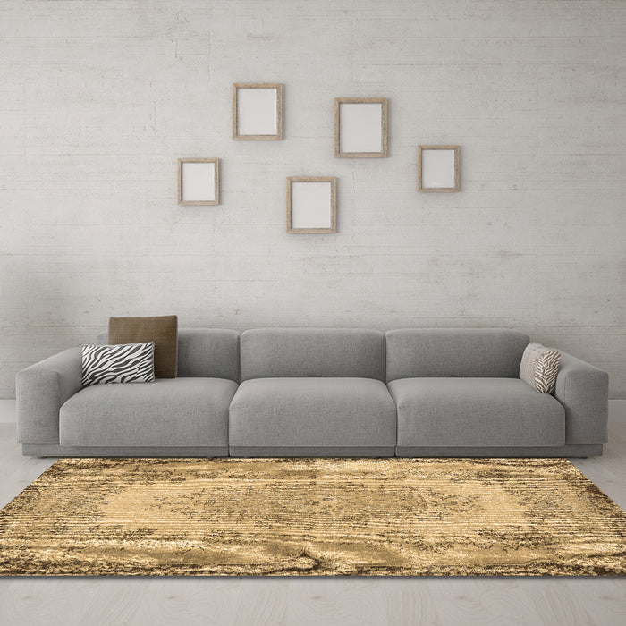 Machine Washable Persian Brown Traditional Rug in a Living Room,, wshtr3989brn