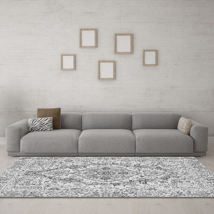 Machine Washable Medallion Gray Traditional Rug in a Living Room,, wshtr398gry