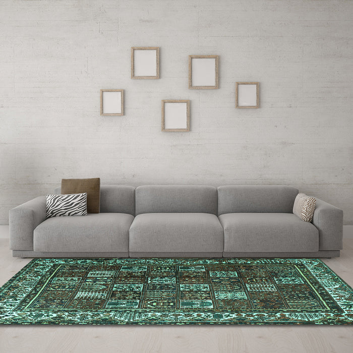 Machine Washable Persian Turquoise Traditional Area Rugs in a Living Room,, wshtr3993turq