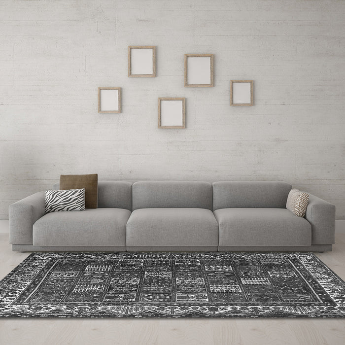 Machine Washable Persian Gray Traditional Rug in a Living Room,, wshtr3993gry