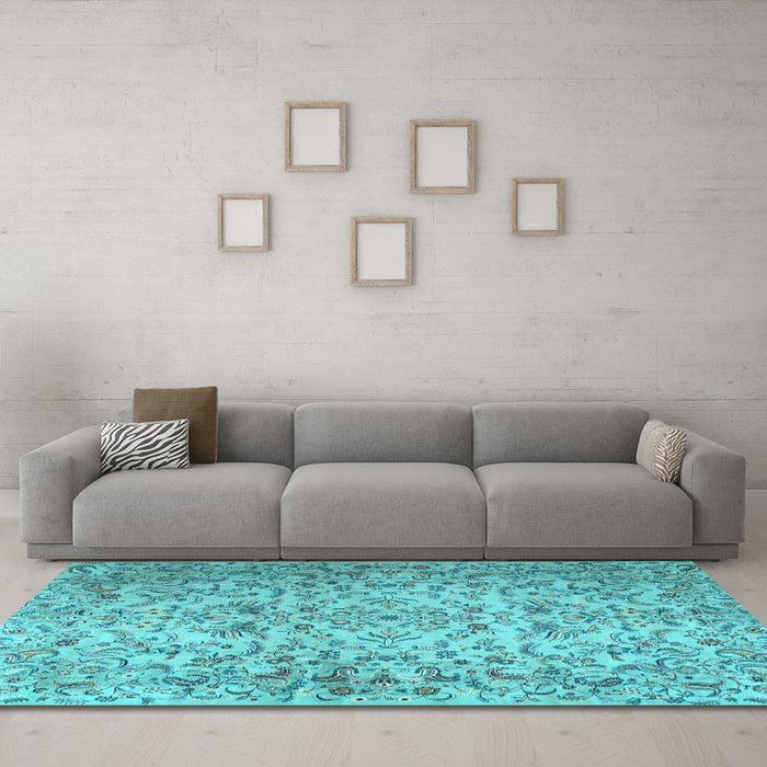 Machine Washable Persian Light Blue Traditional Rug in a Living Room, wshtr3995lblu