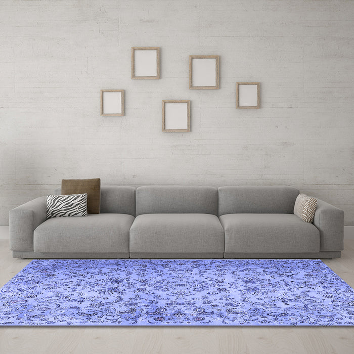 Machine Washable Persian Blue Traditional Rug in a Living Room, wshtr3995blu