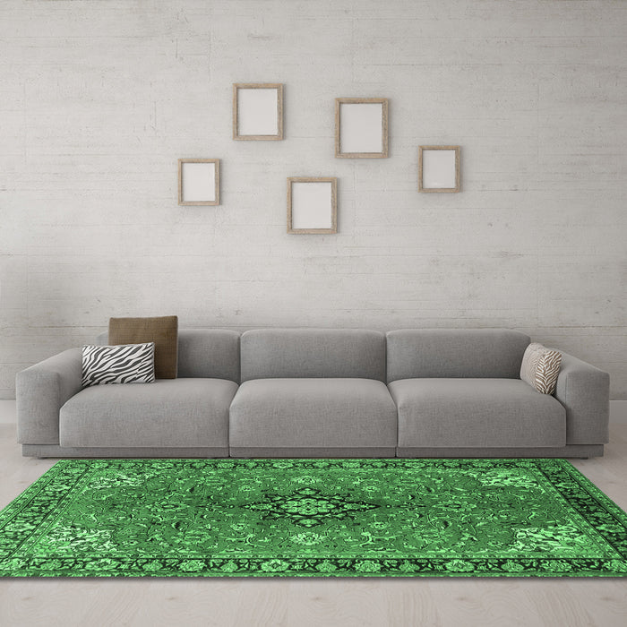 Machine Washable Medallion Emerald Green Traditional Area Rugs in a Living Room,, wshtr3998emgrn