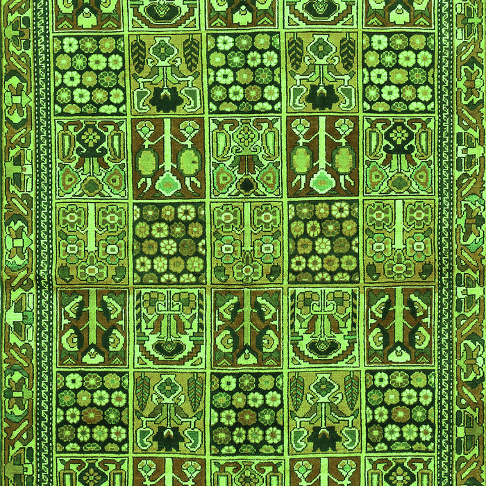 Serging Thickness of Machine Washable Persian Green Traditional Area Rugs, wshtr399grn