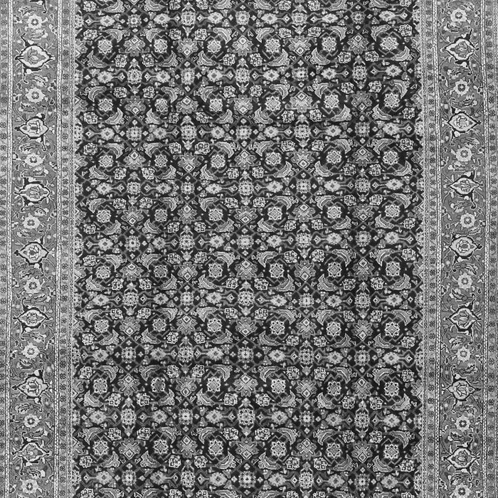 Serging Thickness of Machine Washable Persian Gray Traditional Rug, wshtr4006gry
