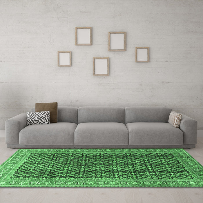 Machine Washable Persian Emerald Green Traditional Area Rugs in a Living Room,, wshtr4006emgrn