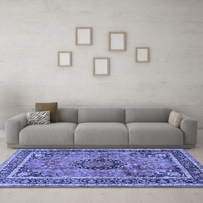 Machine Washable Medallion Blue Traditional Rug in a Living Room, wshtr4008blu