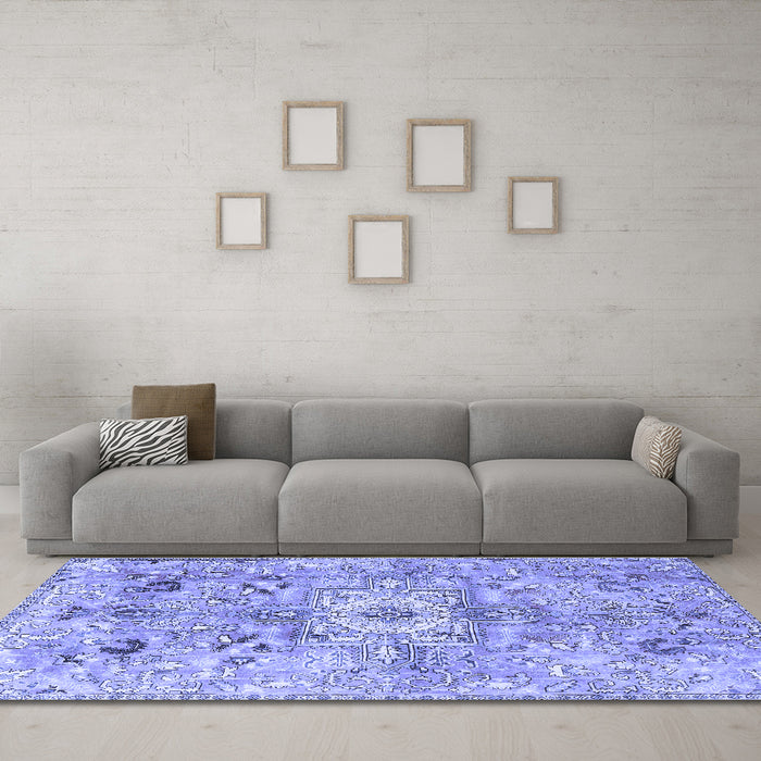 Machine Washable Persian Blue Traditional Rug in a Living Room, wshtr4009blu