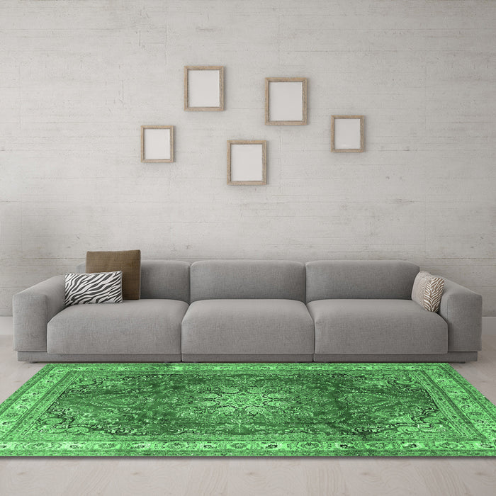 Machine Washable Persian Emerald Green Traditional Area Rugs in a Living Room,, wshtr4015emgrn