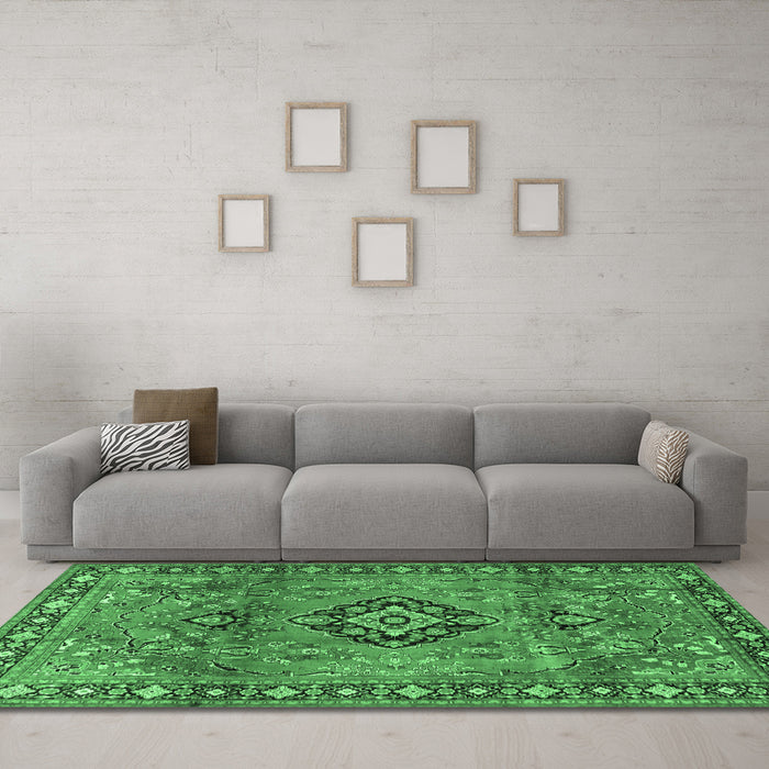 Machine Washable Persian Emerald Green Traditional Area Rugs in a Living Room,, wshtr4016emgrn