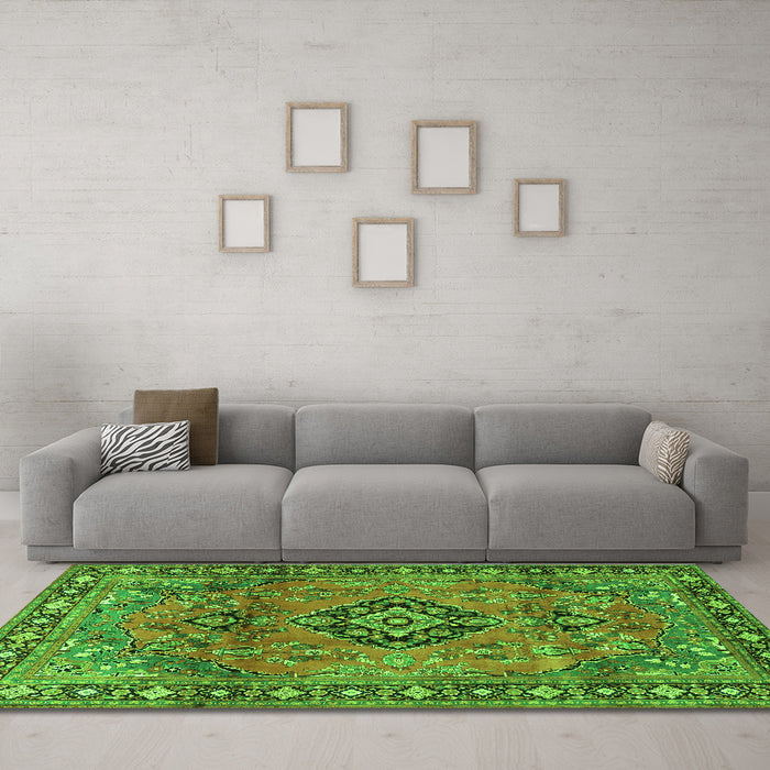 Machine Washable Persian Green Traditional Area Rugs in a Living Room,, wshtr4016grn