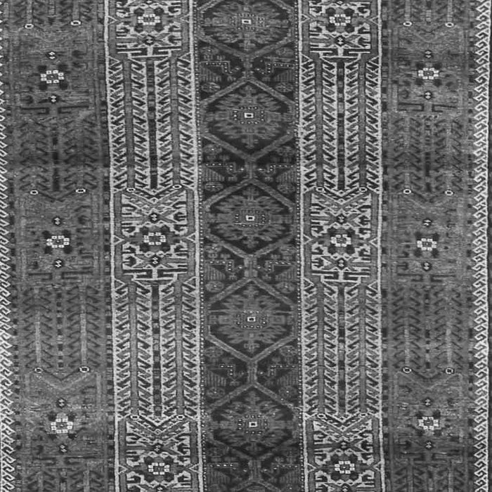 Serging Thickness of Machine Washable Persian Gray Traditional Rug, wshtr4017gry