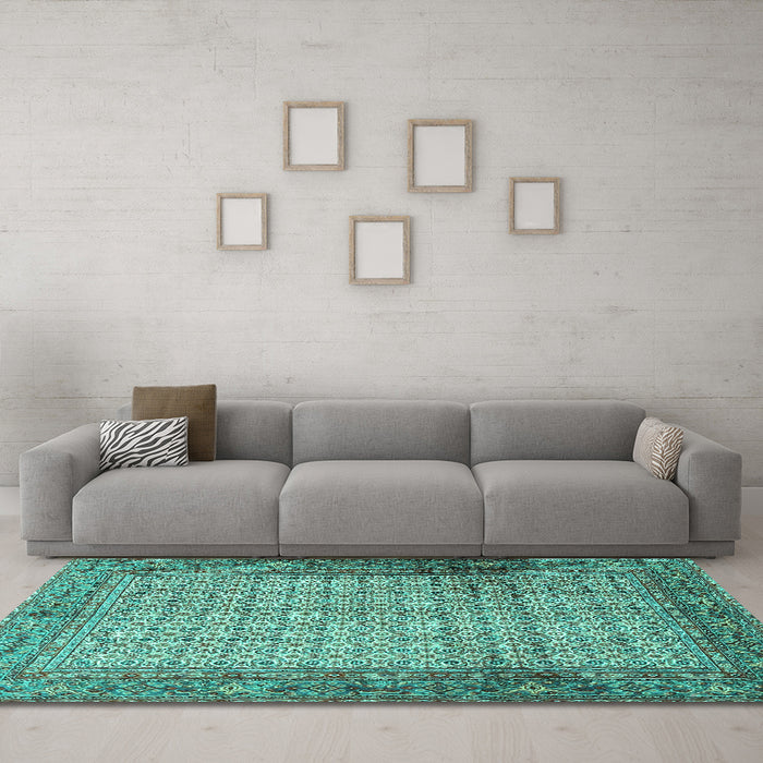 Machine Washable Persian Turquoise Traditional Area Rugs in a Living Room,, wshtr4018turq
