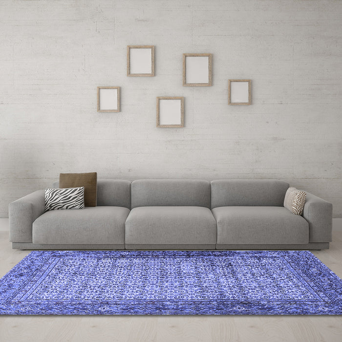 Machine Washable Persian Blue Traditional Rug in a Living Room, wshtr4018blu