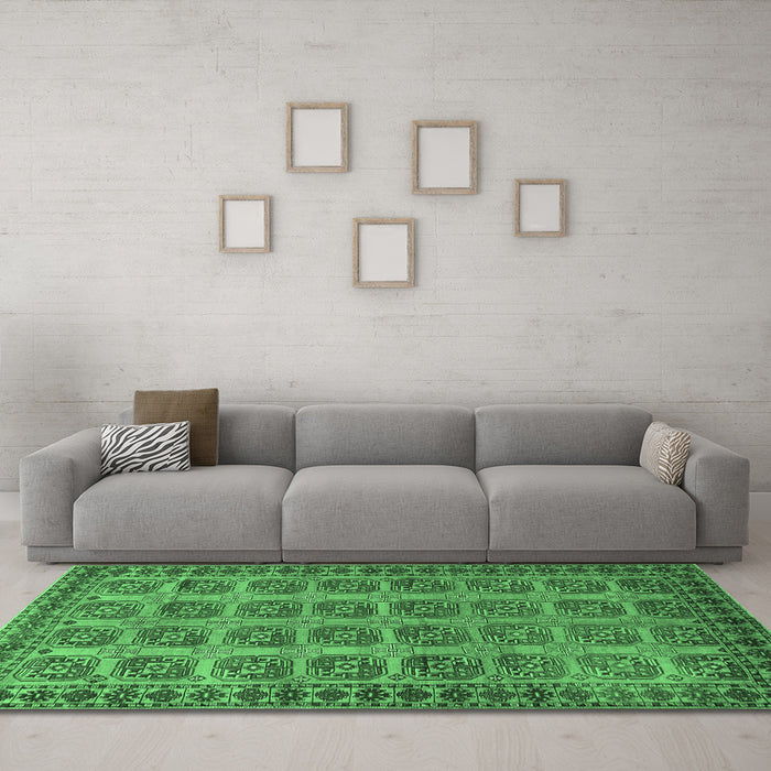 Machine Washable Southwestern Emerald Green Country Area Rugs in a Living Room,, wshtr401emgrn