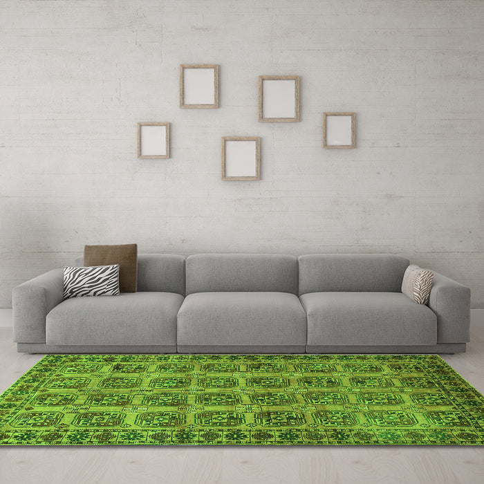 Machine Washable Southwestern Green Country Area Rugs in a Living Room,, wshtr401grn