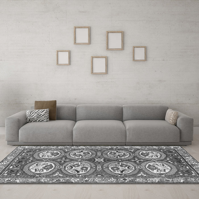 Machine Washable Persian Gray Traditional Rug in a Living Room,, wshtr4020gry