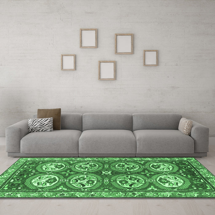 Machine Washable Persian Emerald Green Traditional Area Rugs in a Living Room,, wshtr4020emgrn