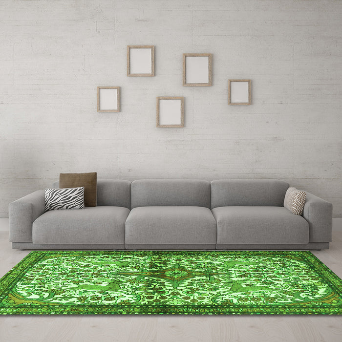 Machine Washable Persian Green Traditional Area Rugs in a Living Room,, wshtr4021grn